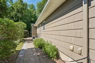10 Overhill Dr, Madison, NJ 07940 - Photo 34