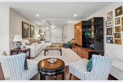 11 Euclid Ave #6C, Summit, NJ 07901 - Photo 8