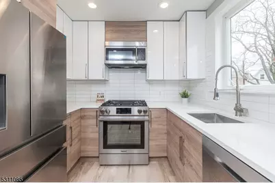 27 Mission St #2, Montclair, NJ 07042 - Photo 6