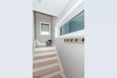 27 Mission St #2, Montclair, NJ 07042 - Photo 2