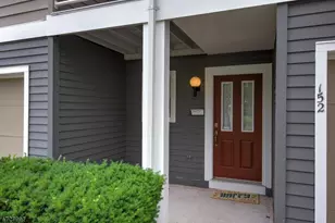 152 Bonney Ct, Bridgewater, NJ 08807 - Photo 2