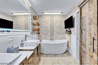 91 Crestview Rd, Woodbridge Township, NJ 08863 - Photo 20