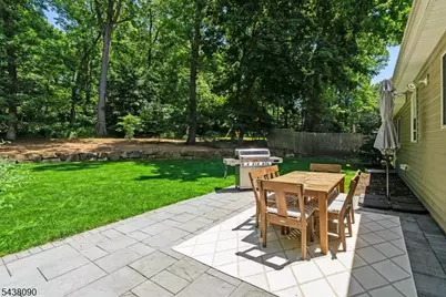 22 Ridge Dr W., Berkeley Heights Township, NJ 07922 - Photo 34