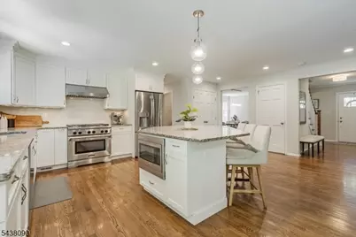 22 Ridge Dr W., Berkeley Heights Township, NJ 07922 - Photo 16