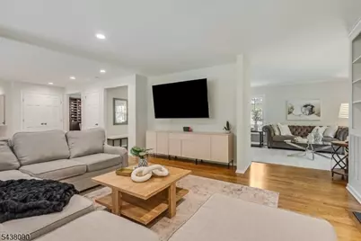 22 Ridge Dr W., Berkeley Heights Township, NJ 07922 - Photo 10
