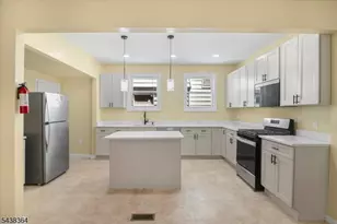 118 Lehigh Ave Apt, Newark, NJ 07112 - Photo 1