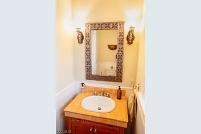110 Montclair Ave, Montclair, NJ 07042 - Photo 20