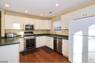 13 Minuteman Ct Ondo, Bernards Township, NJ 07920 - Photo 20