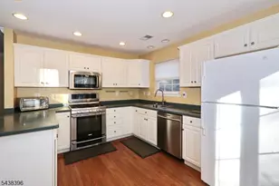 13 Minuteman Ct Ondo, Bernards Township, NJ 07920 - Photo 20