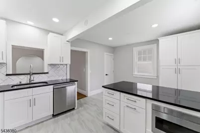 579 Newark Ave, Kenilworth, NJ 07033 - Photo 12