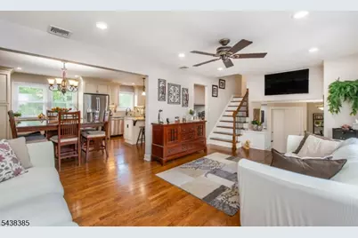 14 Stirling Ln, Wayne, NJ 07470 - Photo 10