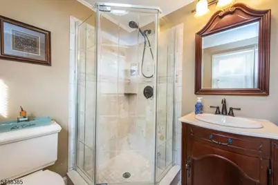 14 Stirling Ln, Wayne, NJ 07470 - Photo 12
