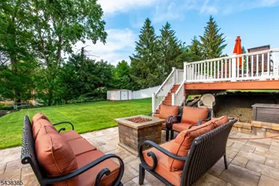 14 Stirling Ln, Wayne, NJ 07470 - Photo 20