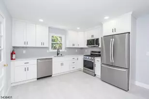 14 Hemlock Rd, Rockaway, NJ 07866 - Photo 2