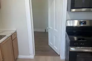 452 Alden St, Orange, NJ 07050 - Photo 4