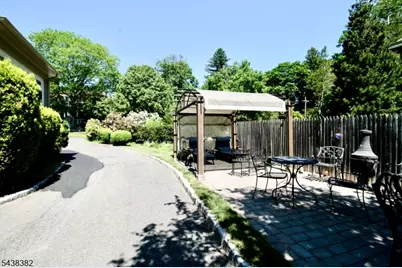 39 N Mountain Ave #5A, Montclair, NJ 07042 - Photo 38