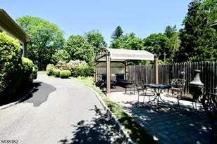 39 N Mountain Ave, Montclair, NJ 07042 - Photo 38