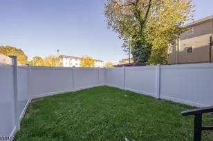 1119 Hampton Pl, Elizabeth, NJ 07201 - Photo 12