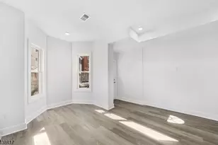 1119 Hampton Pl, Elizabeth, NJ 07201 - Photo 2