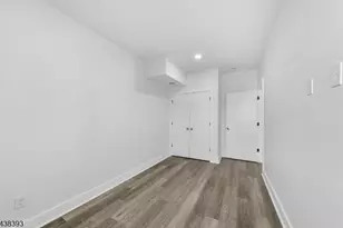 1119 Hampton Pl, Elizabeth, NJ 07201 - Photo 4
