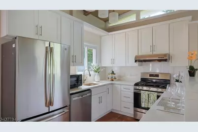 88 North Glenwood Rd, Fanwood, NJ 07023 - Photo 4