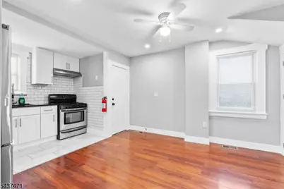 81 Kuna Ter, Irvington, NJ 07111 - Photo 4