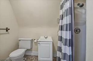 42 Rossmore Pl, Belleville, NJ 07109 - Photo 34