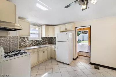 143 Sylvan Ave, Clifton, NJ 07011 - Photo 4