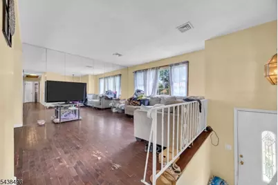 26 Nancy Ln, Piscataway Township, NJ 08854 - Photo 6