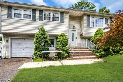 26 Nancy Ln, Piscataway Township, NJ 08854 - Photo 2
