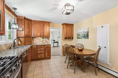 336 Vanderveer Rd, Bridgewater, NJ 08807 - Photo 10