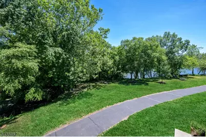 300 Main St, Little Falls Township, NJ 07424 - Photo 24