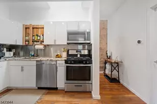 22 Willowdale Ave, Montclair, NJ 07042 - Photo 4