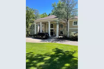 24 Wildwood Rd, Saddle River, NJ 07458 - Photo 1