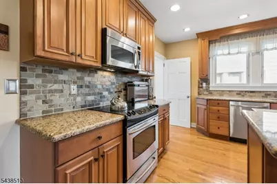 12 Remer Ave, Springfield, NJ 07081 - Photo 10