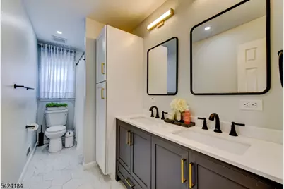 305 Buttfield Dr, Plainfield, NJ 07060 - Photo 22