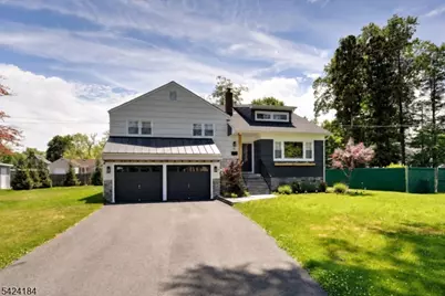 305 Buttfield Dr, Plainfield, NJ 07060 - Photo 4