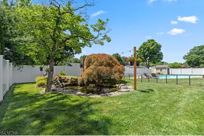 15 Kuiken Ct, Wayne, NJ 07470 - Photo 34
