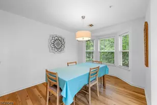 129 Autumn Ct, Roxbury Township, NJ 07852 - Photo 10