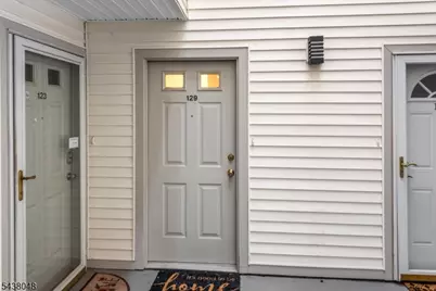 129 Autumn Ct, Roxbury Township, NJ 07852 - Photo 2