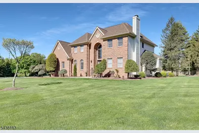 1 Bailiwick Dr, Warren Township, NJ 07059 - Photo 2