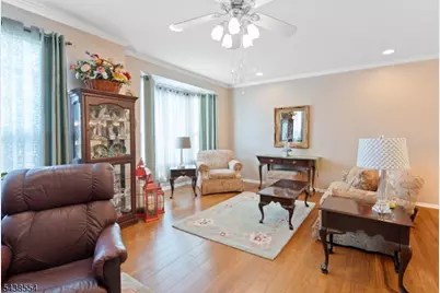 18 Kentworth Ct, Raritan Township, NJ 08822 - Photo 12