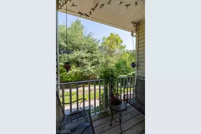 18 Kentworth Ct, Raritan Township, NJ 08822 - Photo 10
