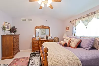 18 Kentworth Ct, Raritan Township, NJ 08822 - Photo 18