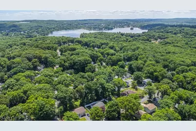 6 Benjamin, Hopatcong, NJ 07874 - Photo 38