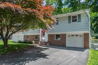 6 Benjamin, Hopatcong, NJ 07874 - Photo 2