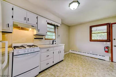 215 S 18th Ave, Manville, NJ 08835 - Photo 18