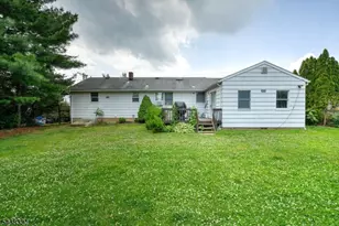 215 S 18th Ave, Manville, NJ 08835 - Photo 4