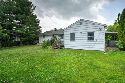 215 S 18th Ave, Manville, NJ 08835 - Photo 4