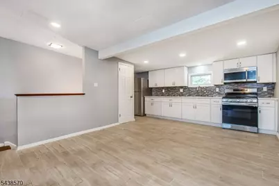 86 E 9th St #2, Clifton, NJ 07011 - Photo 4